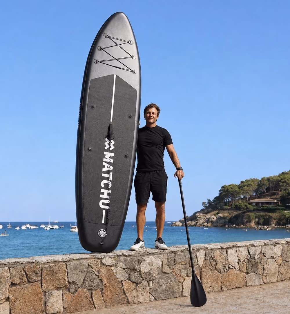 Milan met de WOW SUP-board bij La Fosca, Palamós